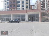 1197037235 ASİL EMLAKTAN CEMRE YAŞAM EVLERİNDE SATILIK 190 METREKARE DÜKKAN